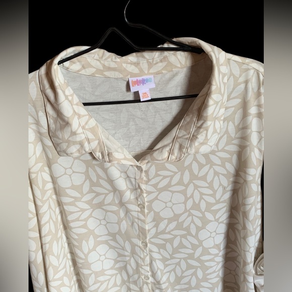 LulaRoe White Light Tan Long Sleeve Button Up Comfortable Shirt Women’s Plus SZ - Picture 2 of 6